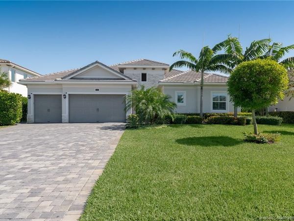 2505 NE Evinrude Circle, Jensen Beach, FL 34957