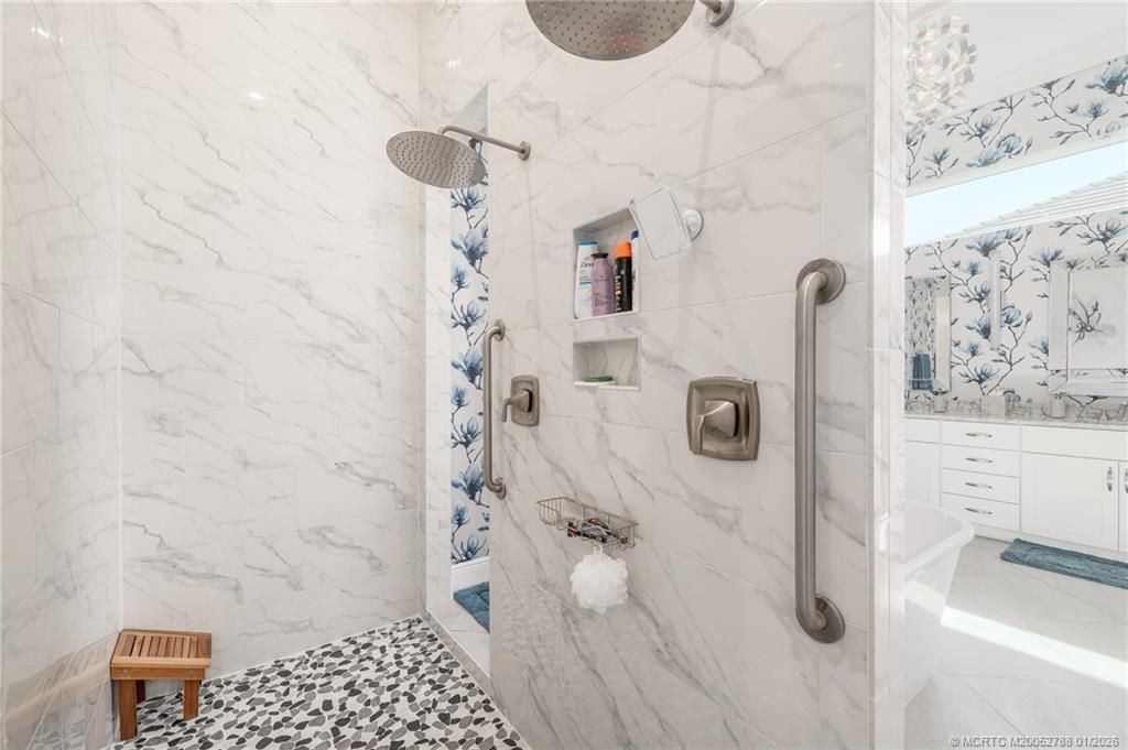 2505 NE Evinrude Circle, Jensen Beach, FL 34957 Photo