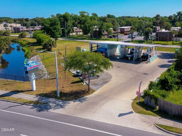 1451 N Nova Road, Holly Hill, FL 32117