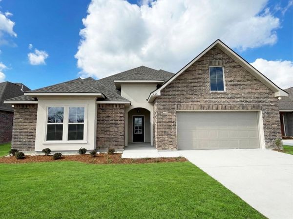 453 Rue Des Affaires, Houma, LA 70364