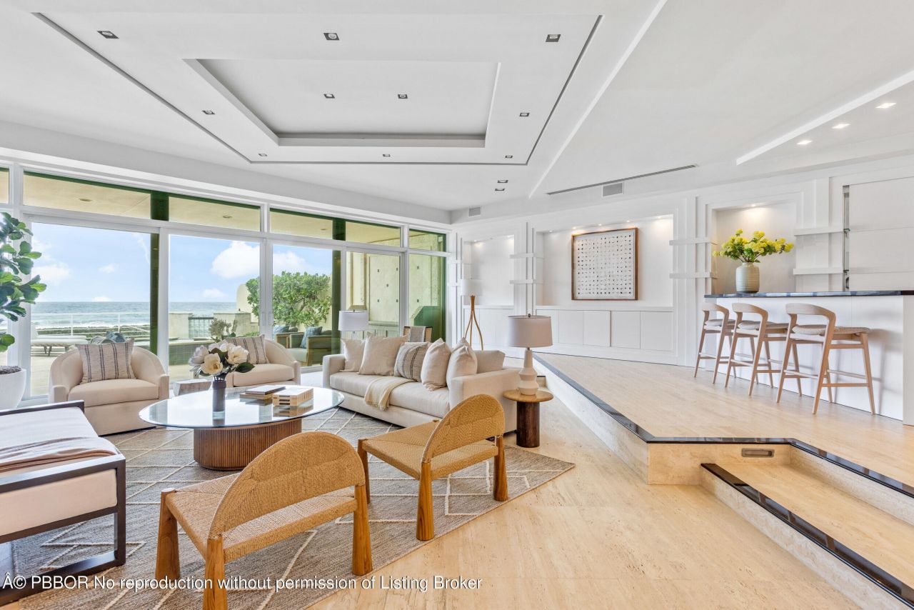 2 Sloans Curve Drive, Unit ., Palm Beach, FL 33480 Photo