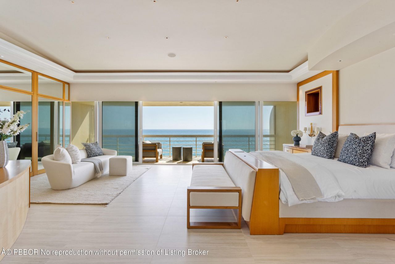 2 Sloans Curve Drive, Unit ., Palm Beach, FL 33480 Photo