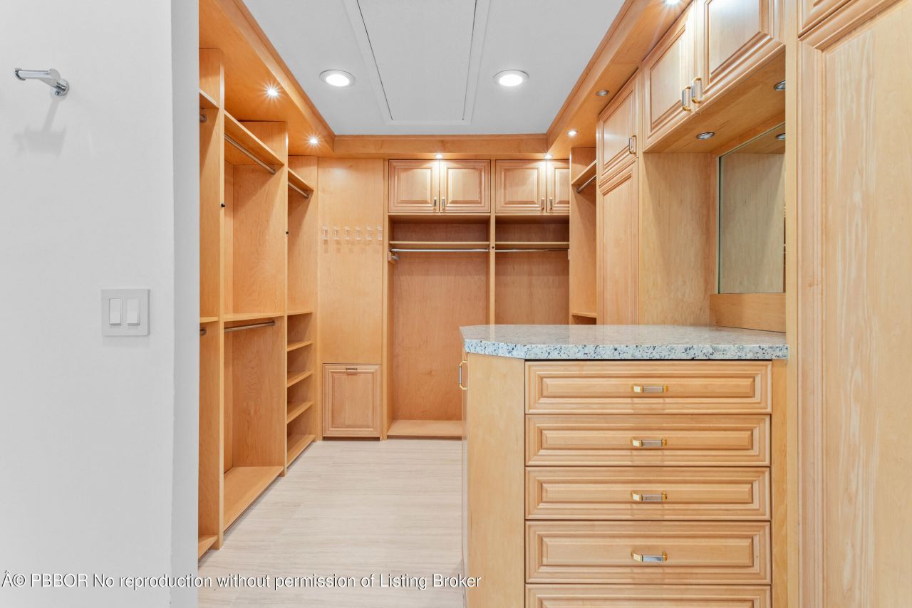 2 Sloans Curve Drive, Unit ., Palm Beach, FL 33480 Photo