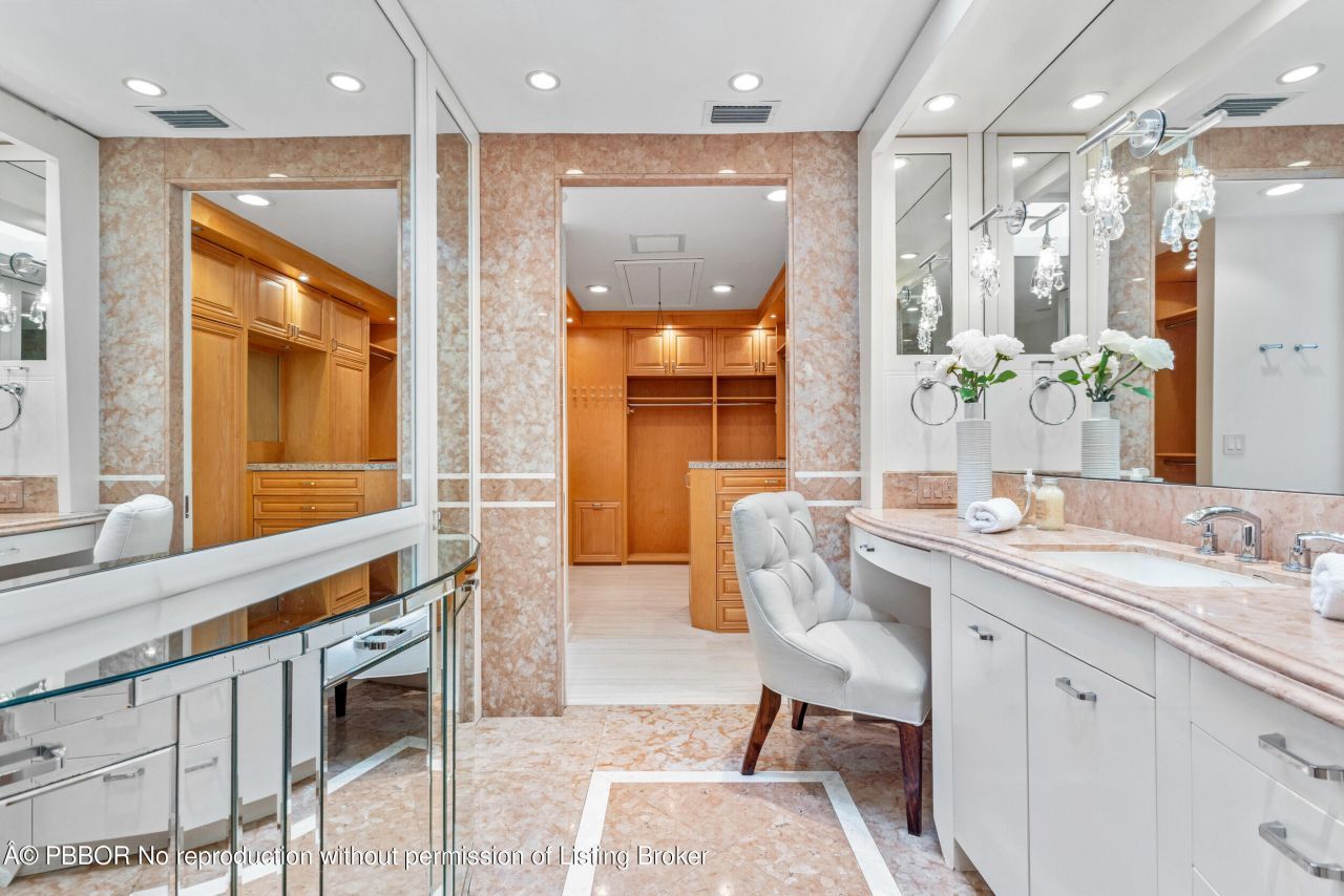 2 Sloans Curve Drive, Unit ., Palm Beach, FL 33480 Photo