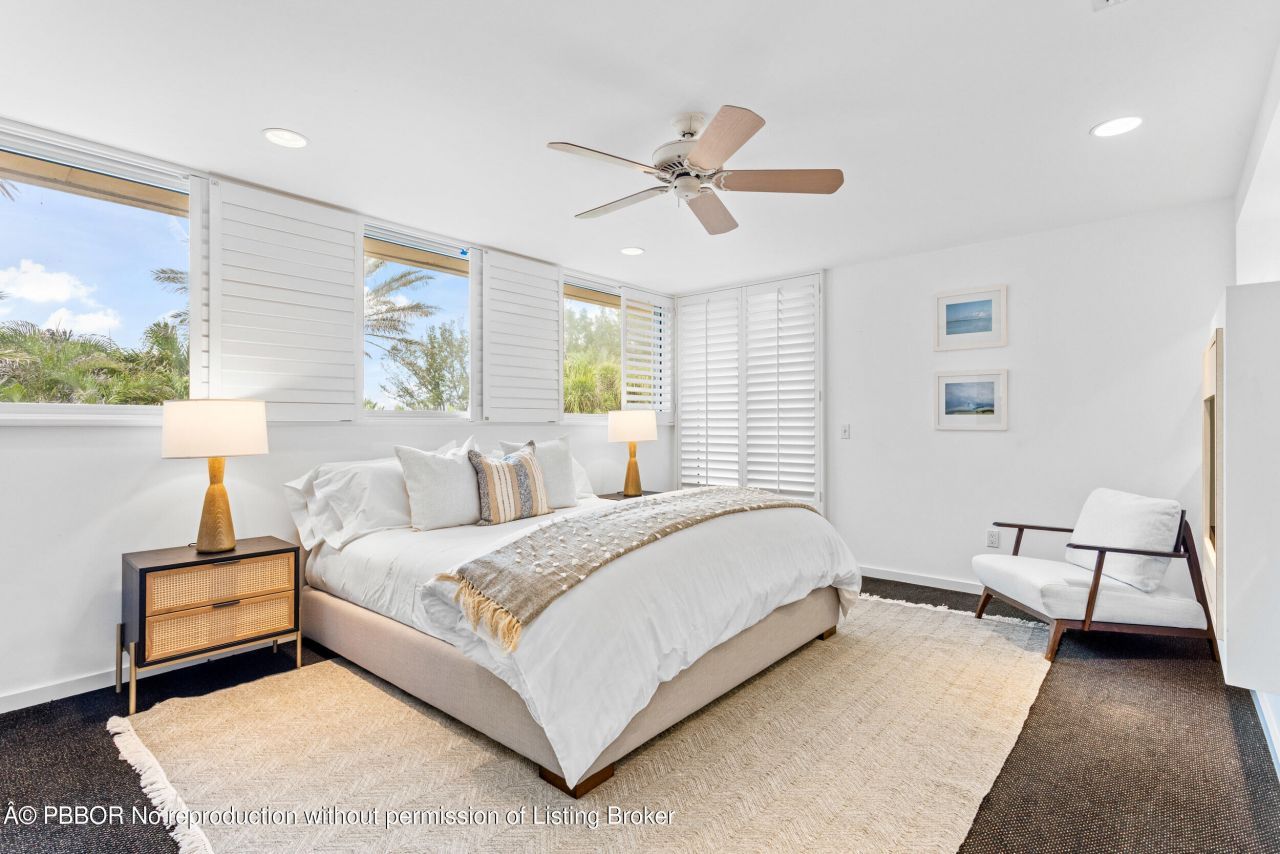 2 Sloans Curve Drive, Unit ., Palm Beach, FL 33480 Photo