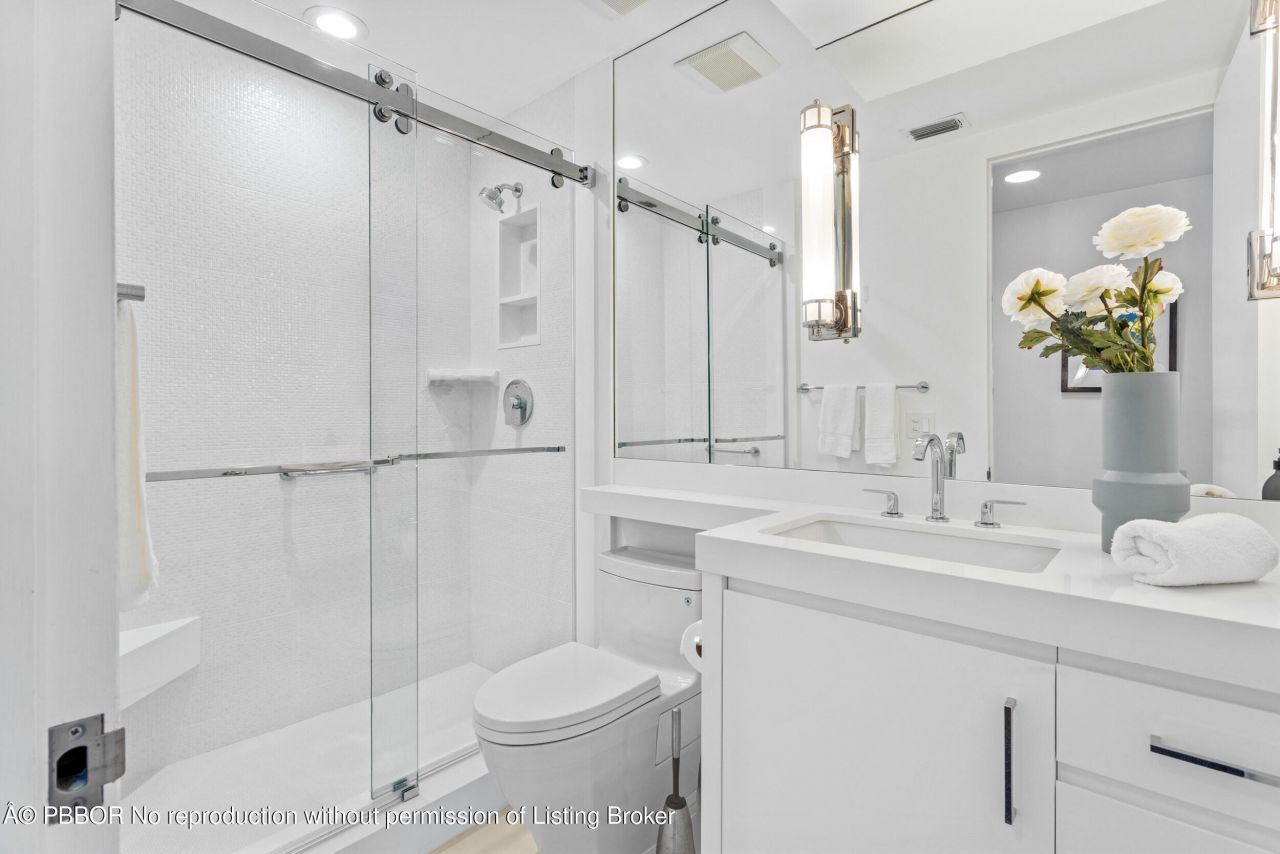 2 Sloans Curve Drive, Unit ., Palm Beach, FL 33480 Photo