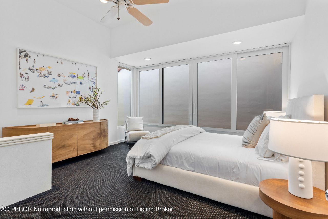 2 Sloans Curve Drive, Unit ., Palm Beach, FL 33480 Photo