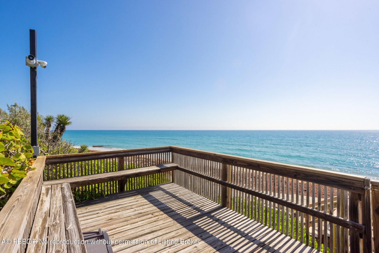 2 Sloans Curve Drive, Unit ., Palm Beach, FL 33480 Photo