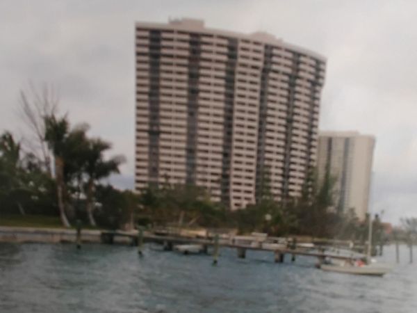 5200 N Flagler Drive SE, Unit 702, West Palm Beach, FL 33407