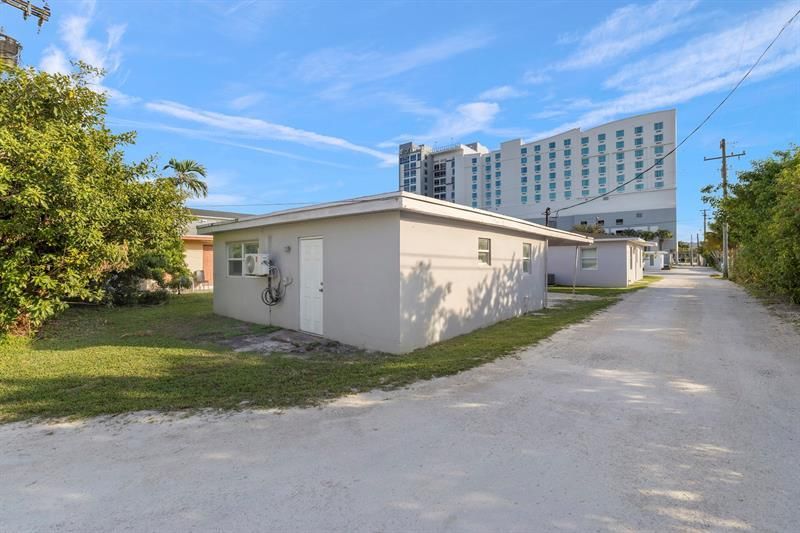 413-415 SE 23rd Street, Fort Lauderdale, FL 33316 Photo