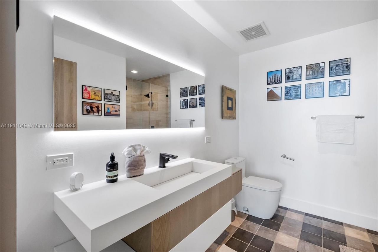 3470 E Coast Ave, Unit PH202, Miami, FL 33137 Photo