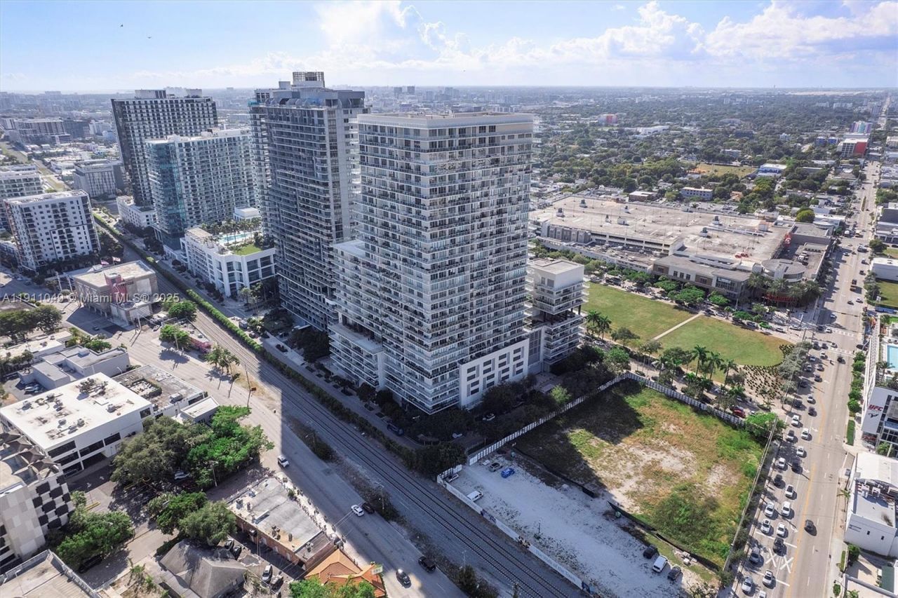 3470 E Coast Ave, Unit PH202, Miami, FL 33137 Photo