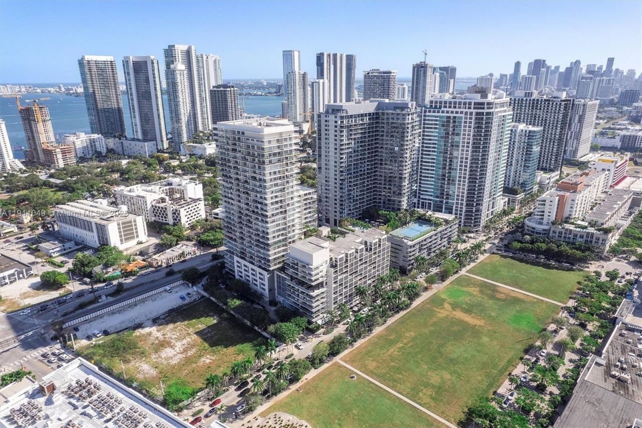 3470 E Coast Ave, Unit PH202, Miami, FL 33137 Photo