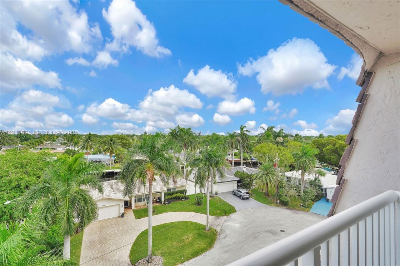 5911 NE 14th Ln, Unit 505S, Fort Lauderdale, FL 33334 Photo