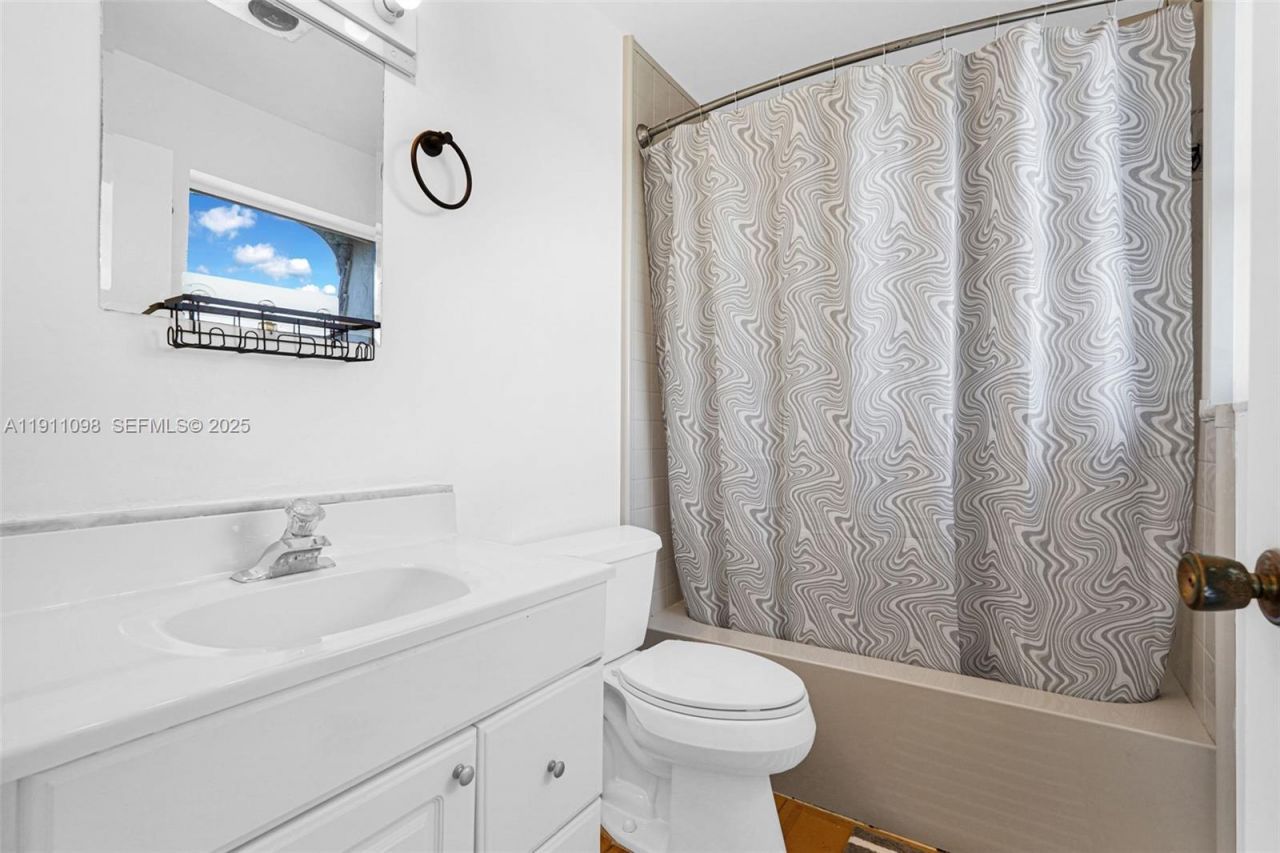 5911 NE 14th Ln, Unit 505S, Fort Lauderdale, FL 33334 Photo