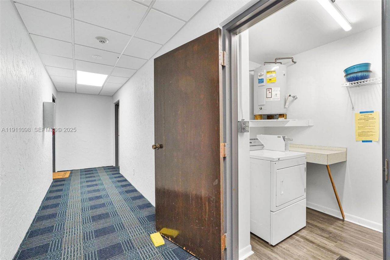 5911 NE 14th Ln, Unit 505S, Fort Lauderdale, FL 33334 Photo