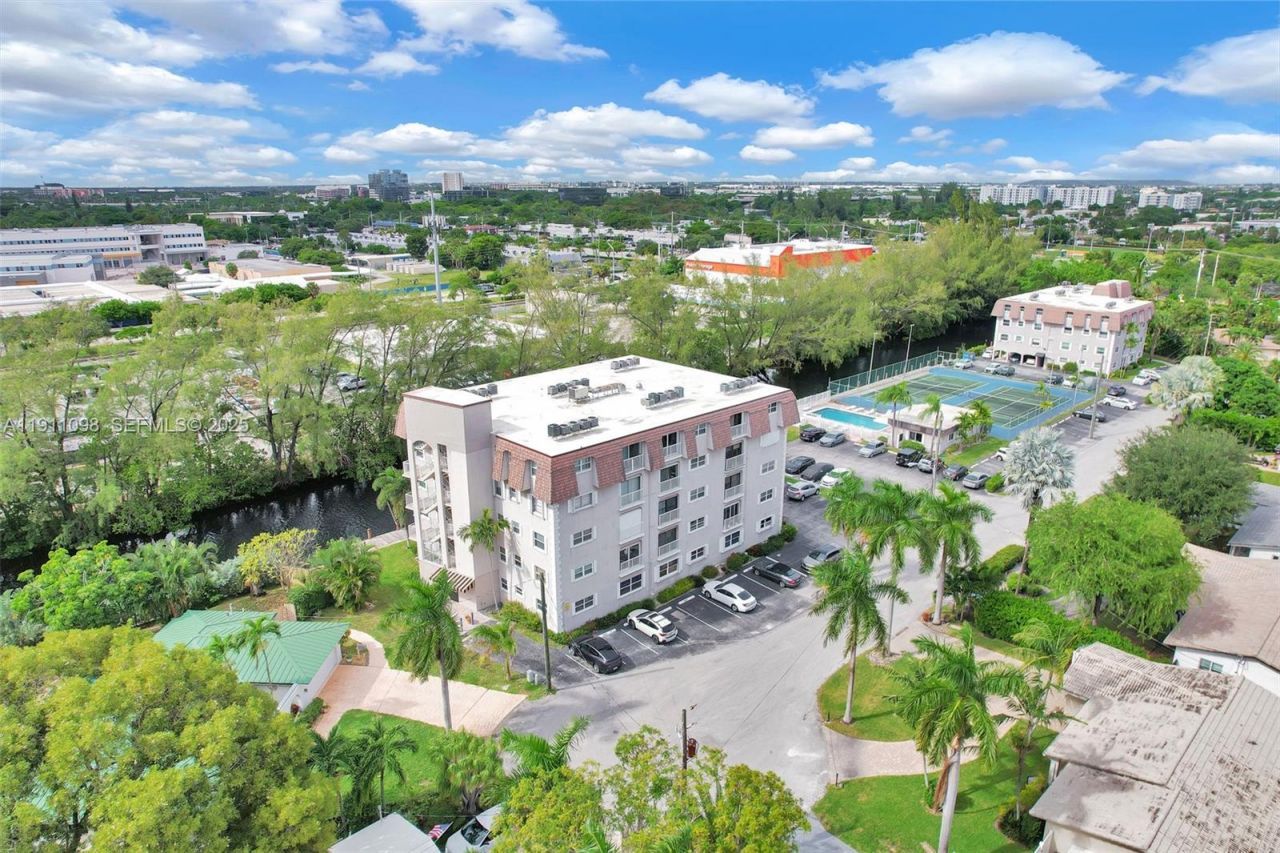 5911 NE 14th Ln, Unit 505S, Fort Lauderdale, FL 33334 Photo