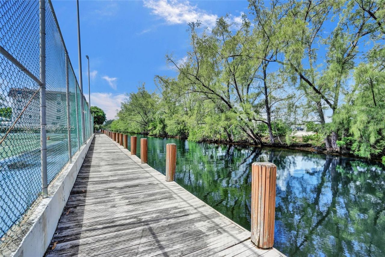 5911 NE 14th Ln, Unit 505S, Fort Lauderdale, FL 33334 Photo