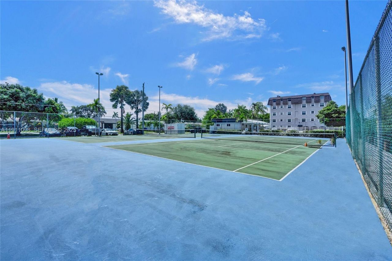 5911 NE 14th Ln, Unit 505S, Fort Lauderdale, FL 33334 Photo