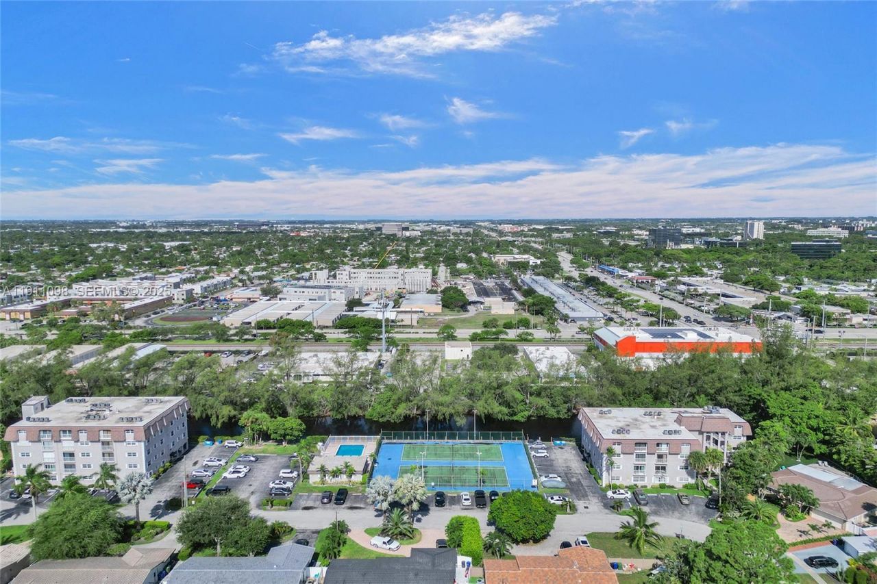 5911 NE 14th Ln, Unit 505S, Fort Lauderdale, FL 33334 Photo