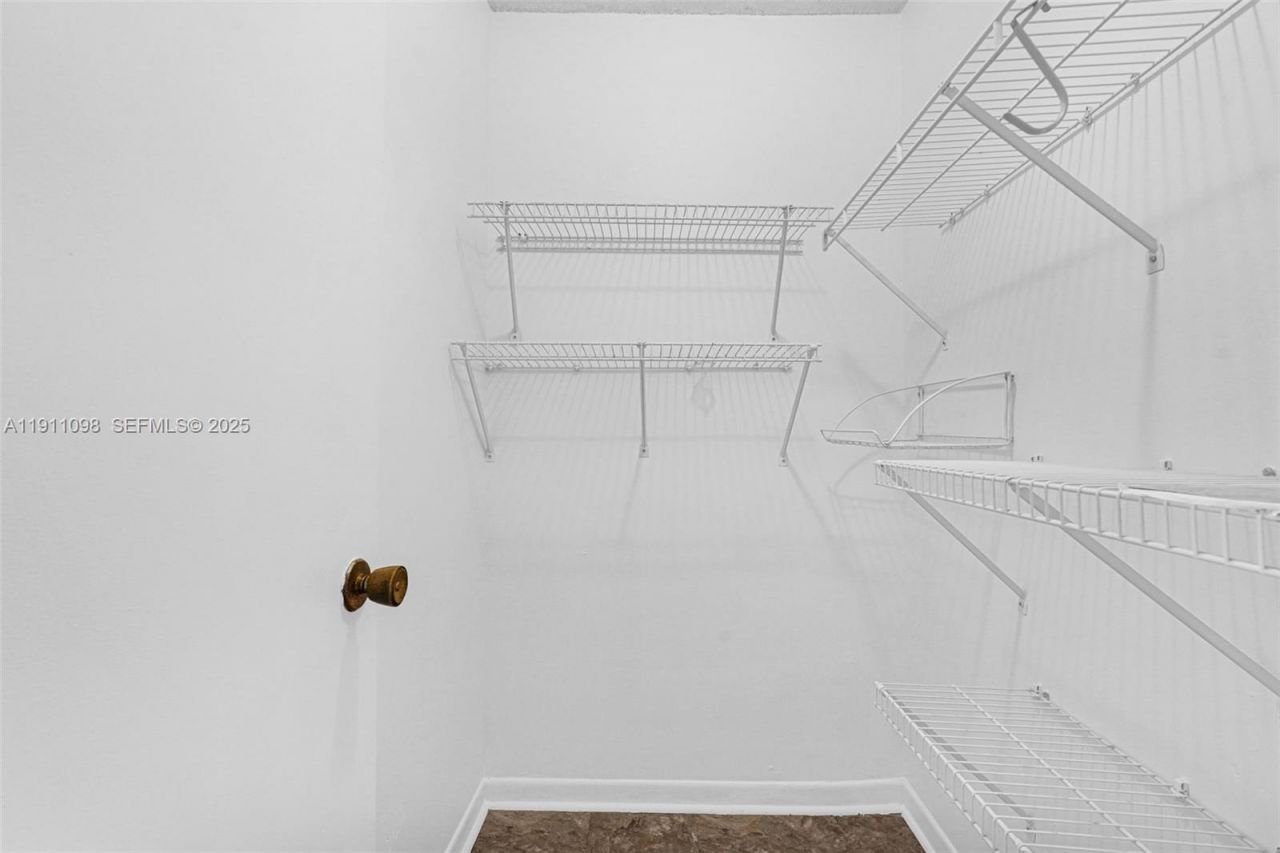 5911 NE 14th Ln, Unit 505S, Fort Lauderdale, FL 33334 Photo