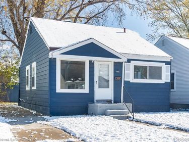 23442 Melville Avenue, Hazel Park, MI 48030