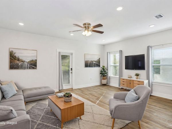 8916 Brigade Trl, Pensacola, FL 32534