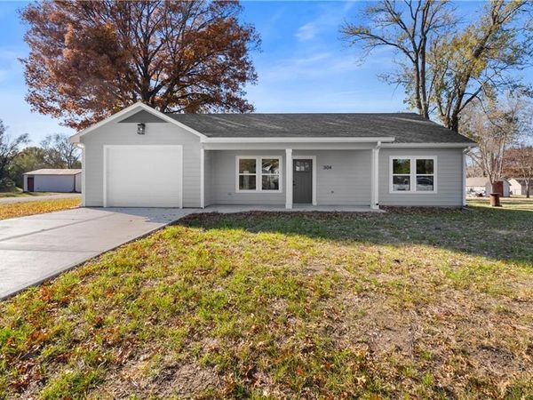 304 N Mulberry Street, Adrian, MO 64720