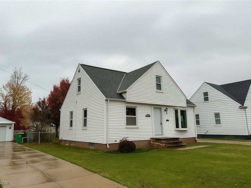 30325 Mildred Drive, Willowick, OH 44095 Photo 2