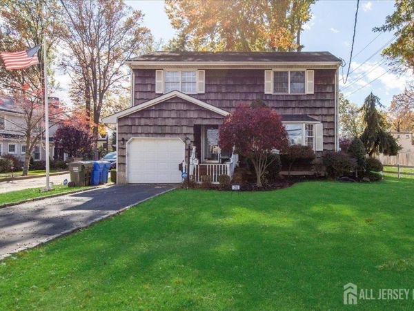 28 Debra Place , Sewaren, NJ 07077
