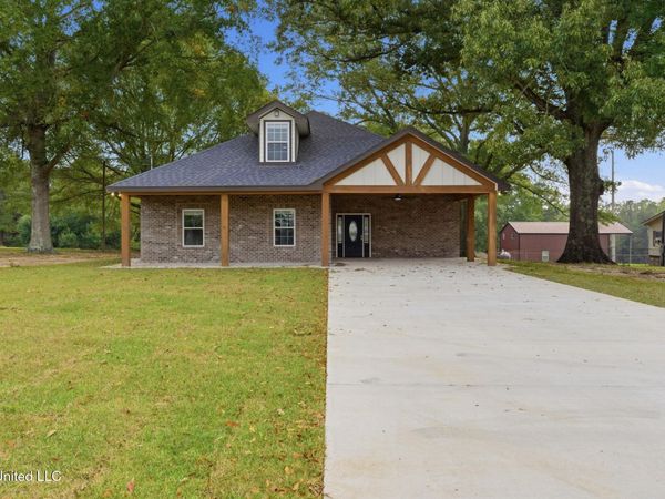 596 Cole Road, Hattiesburg, MS 39402