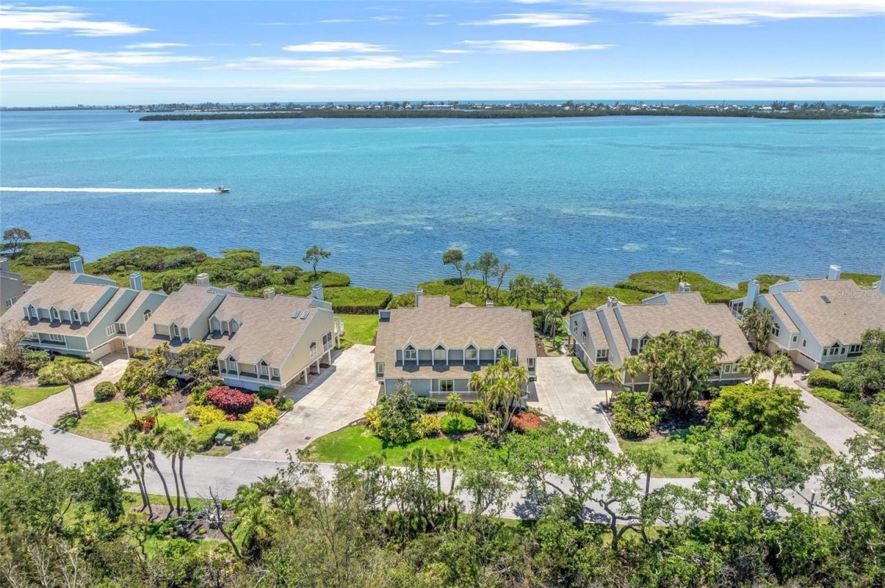 78 Tidy Island Boulevard, Bradenton, FL 34210 Photo