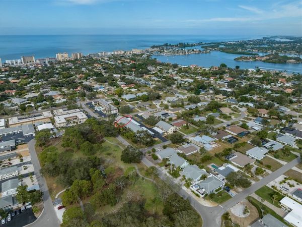 533 PARKDALE MEWS, Unit 533, VENICE, FL 34285