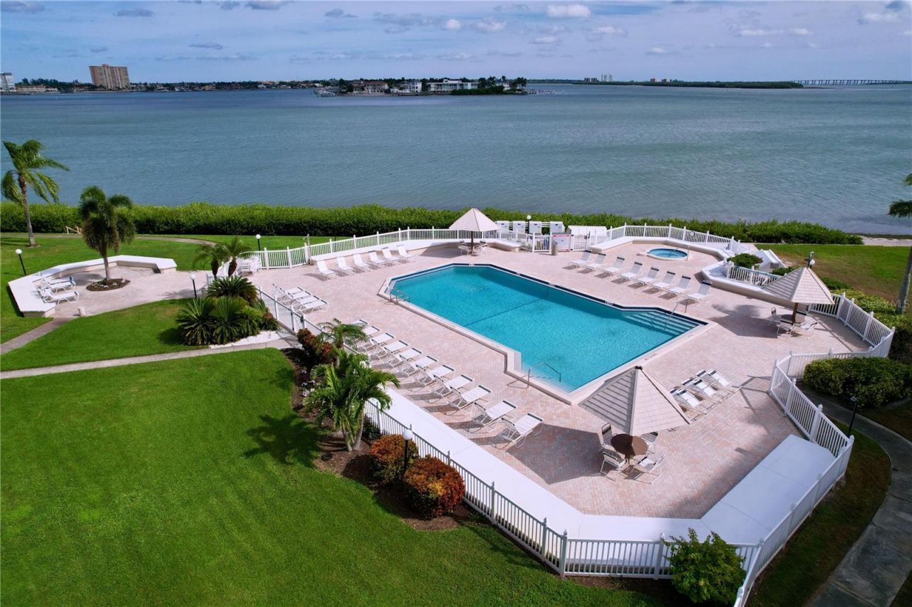 6269 Palma Del Mar Boulevard S, Unit 215, Saint Petersburg, FL 33715 Photo