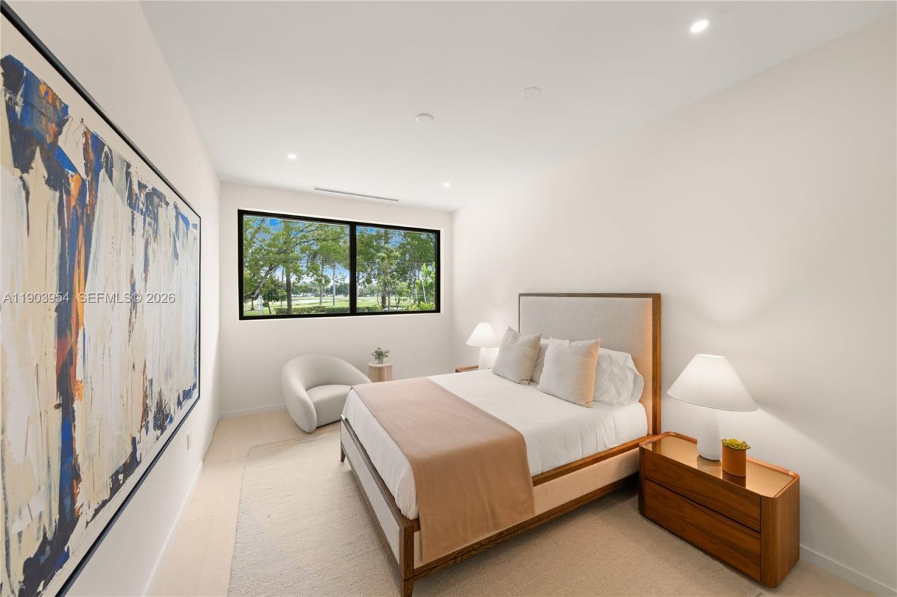 2053 N Bay Rd, Miami Beach, FL 33140 Photo