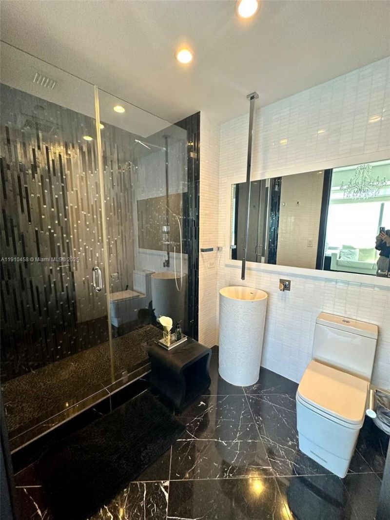 Please Call For Address, Unit 42E, Miami, FL 33131 Photo