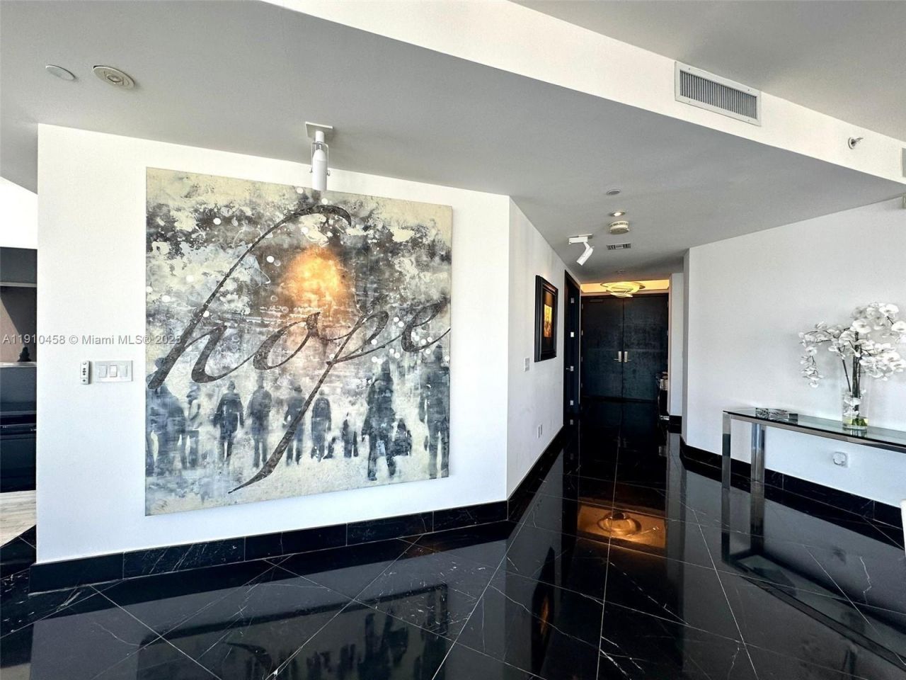 Please Call For Address, Unit 42E, Miami, FL 33131 Photo