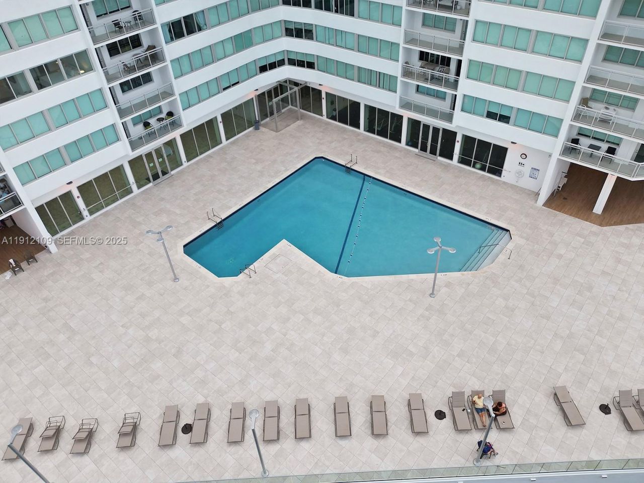 7135 Collins Ave, Unit 1425, Miami Beach, FL 33141 Photo