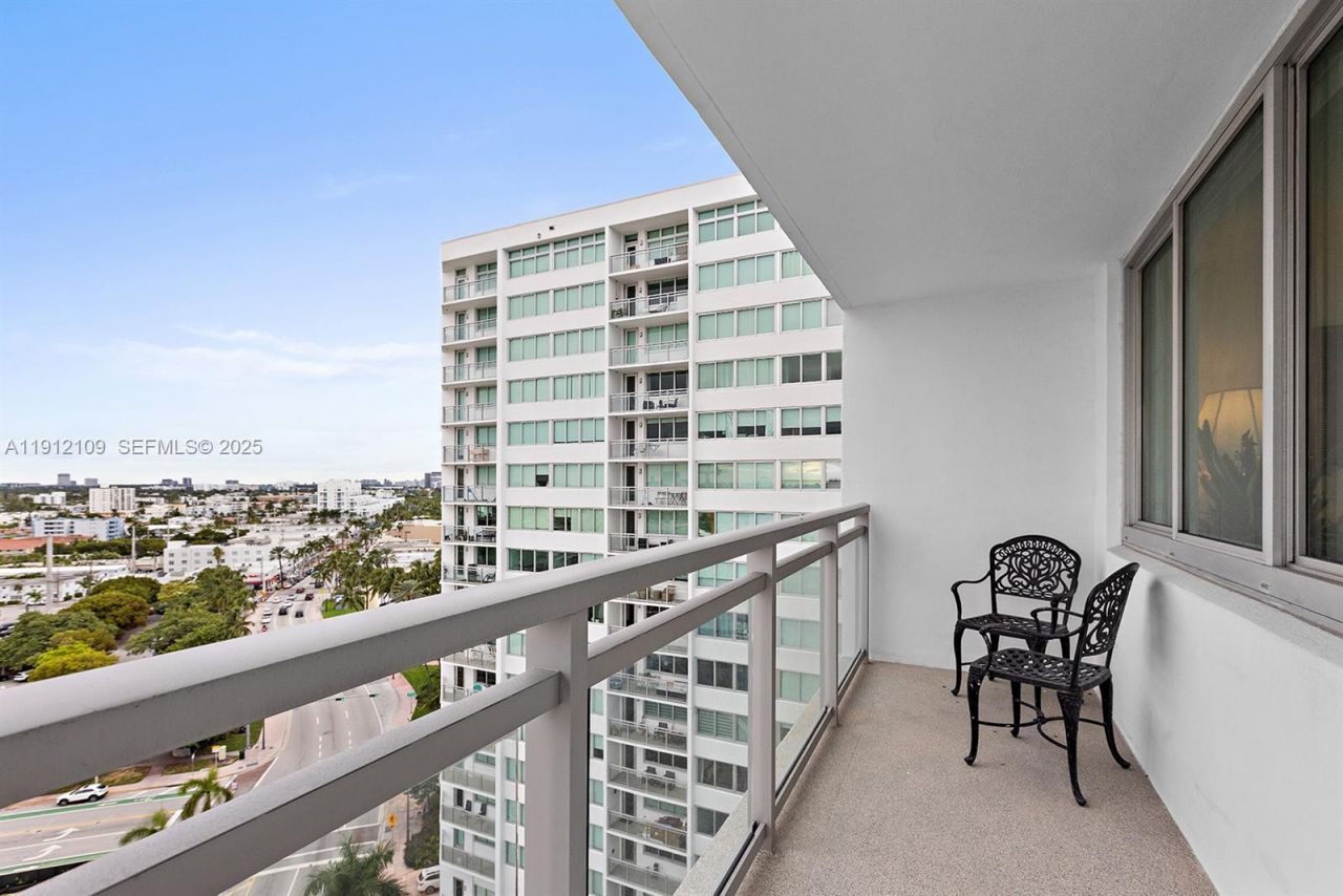 7135 Collins Ave, Unit 1425, Miami Beach, FL 33141 Photo