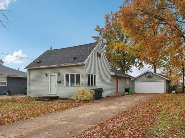 492 E Hopocan Avenue, Barberton, OH 44203