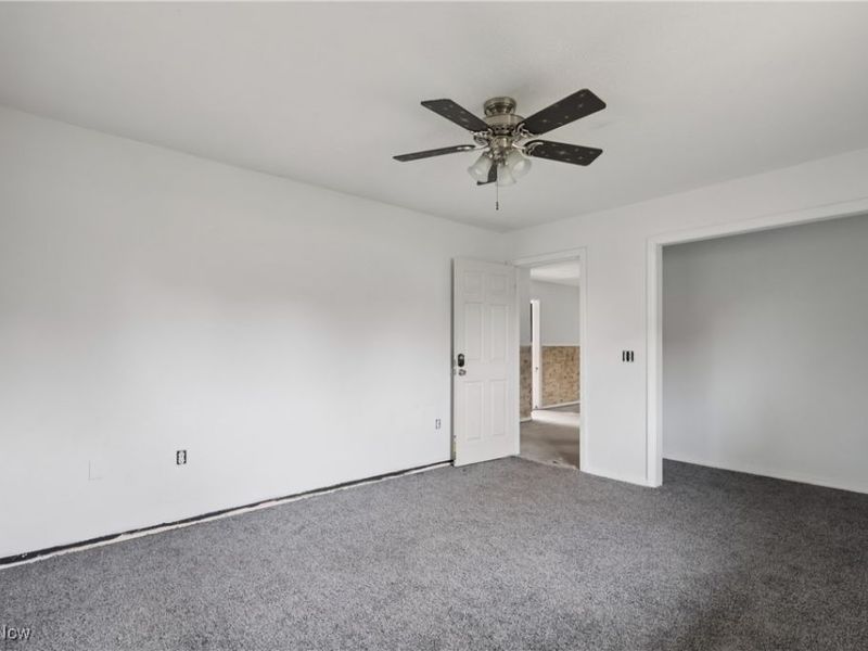 492 E Hopocan Avenue, Barberton, OH 44203 Photo 20