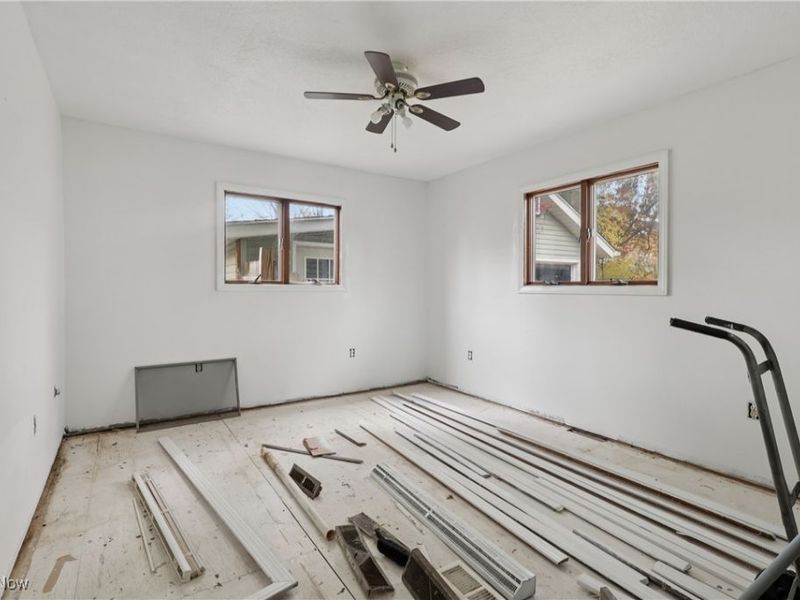 492 E Hopocan Avenue, Barberton, OH 44203 Photo 22