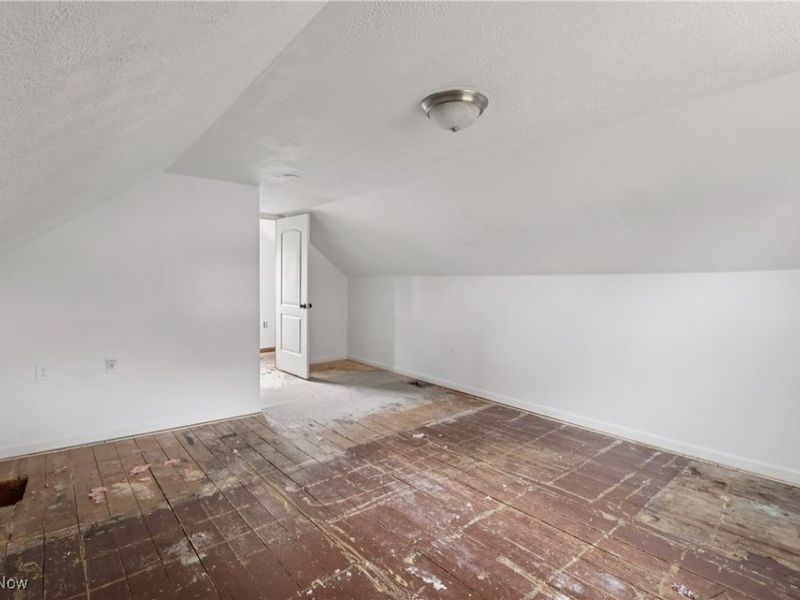 492 E Hopocan Avenue, Barberton, OH 44203 Photo 27