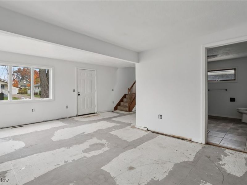 492 E Hopocan Avenue, Barberton, OH 44203 Photo 7