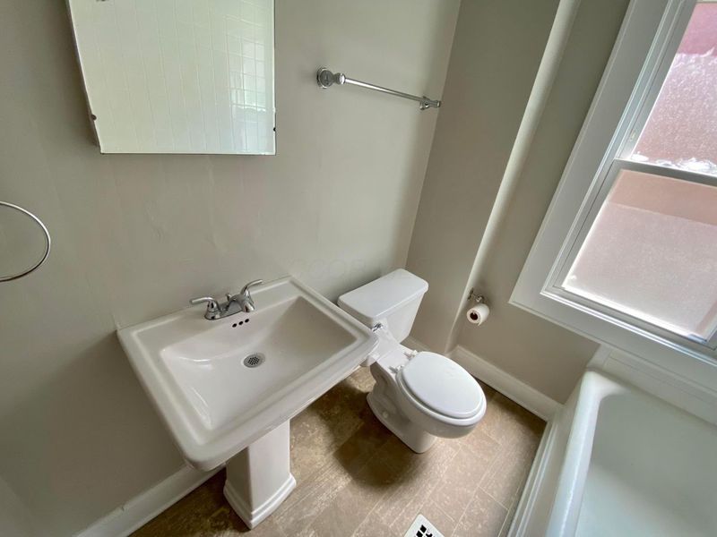 94 W Tulane Road, Columbus, OH 43202 Photo 8