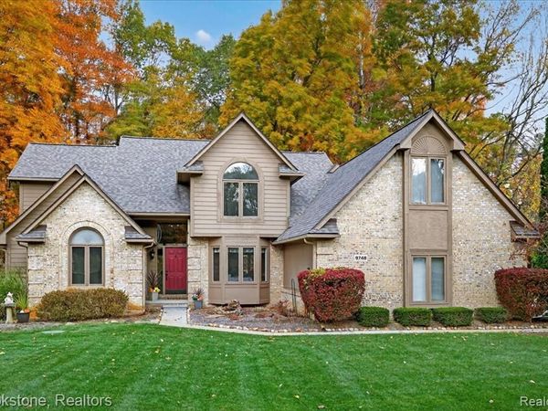 9748 Forest Ridge Drive, Springfield Twp, MI 48348