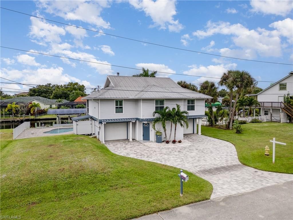 453 Seaworthy Rd, North Fort Myers, FL 33903 Photo