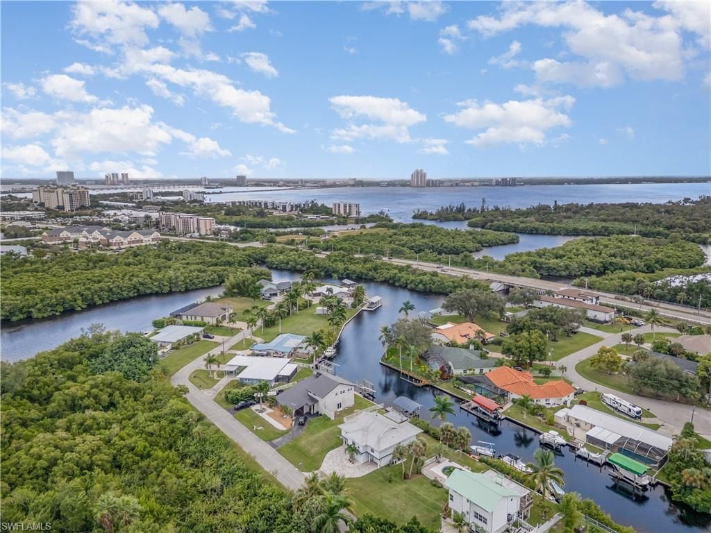 453 Seaworthy Rd, North Fort Myers, FL 33903 Photo