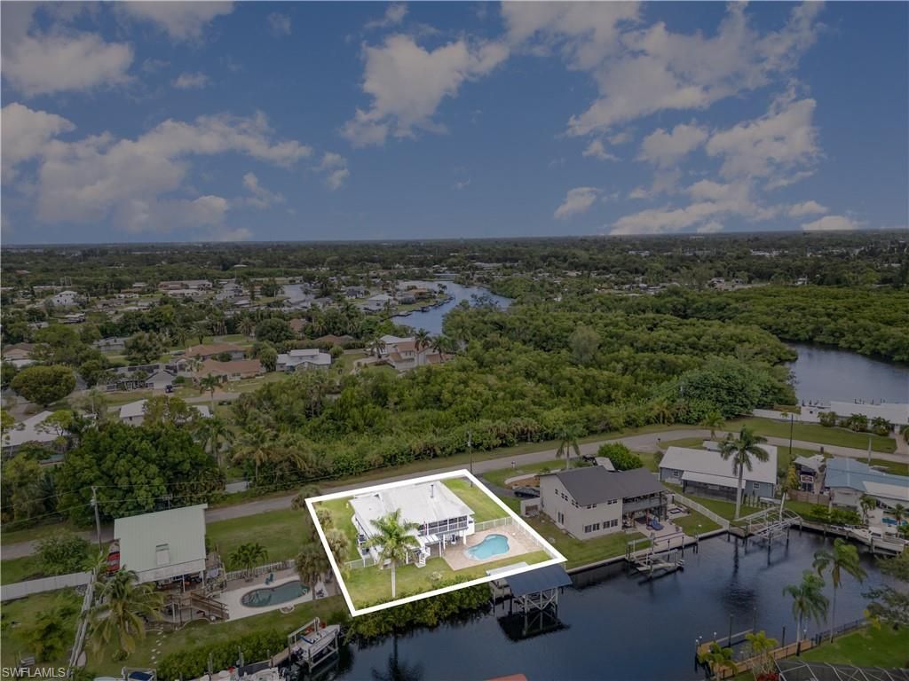 453 Seaworthy Rd, North Fort Myers, FL 33903 Photo