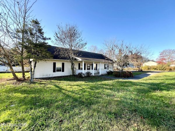 1117 Oak Cluster Drive, Sevierville, TN 37862